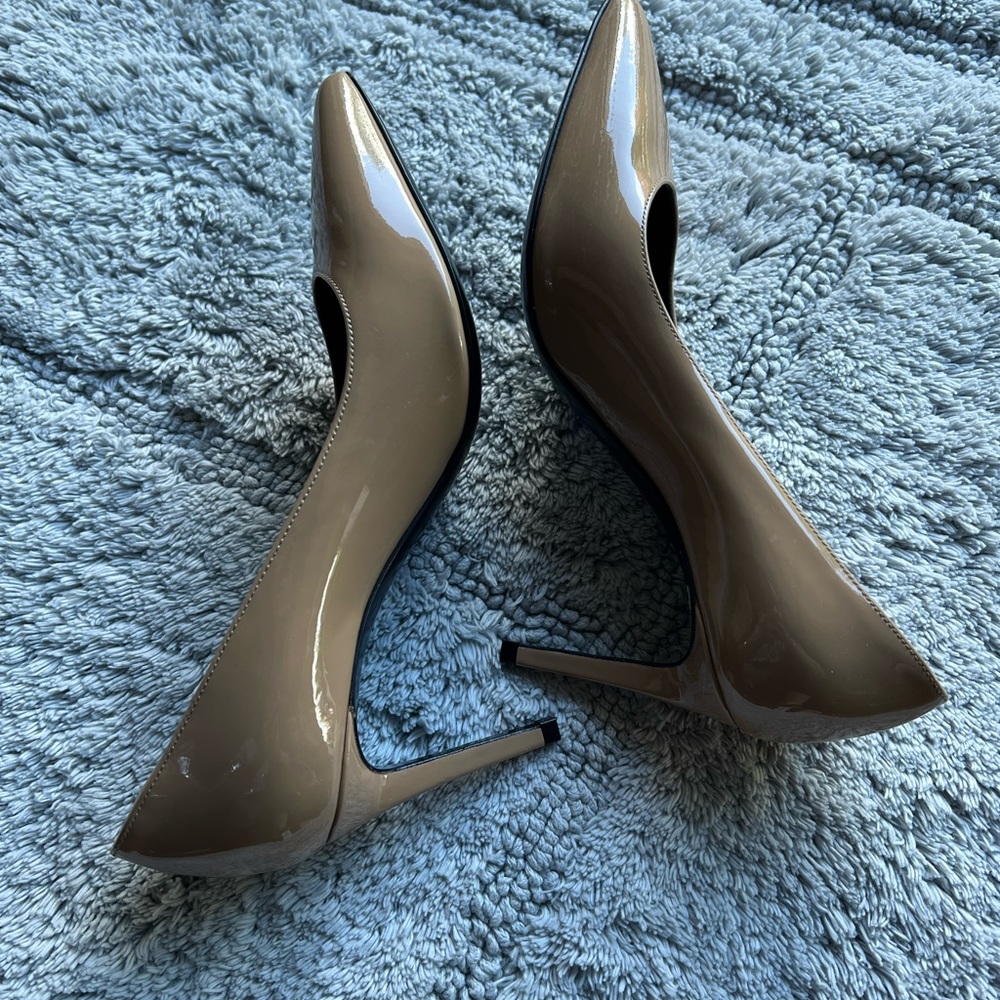 Heels - Picture 3 of 6